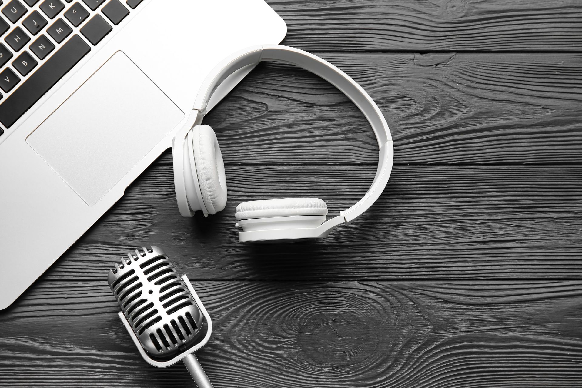 personal-development-podcasts-microphone (3)